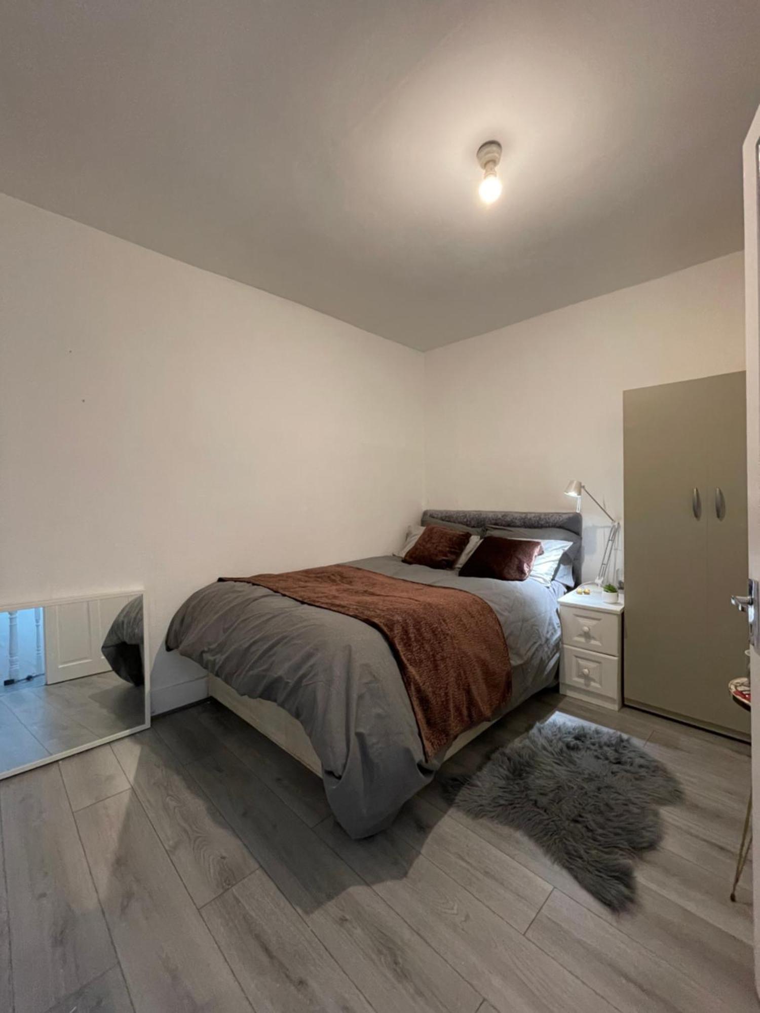 Cozy Rooms 25 Min Liverpool Street Лондон Экстерьер фото