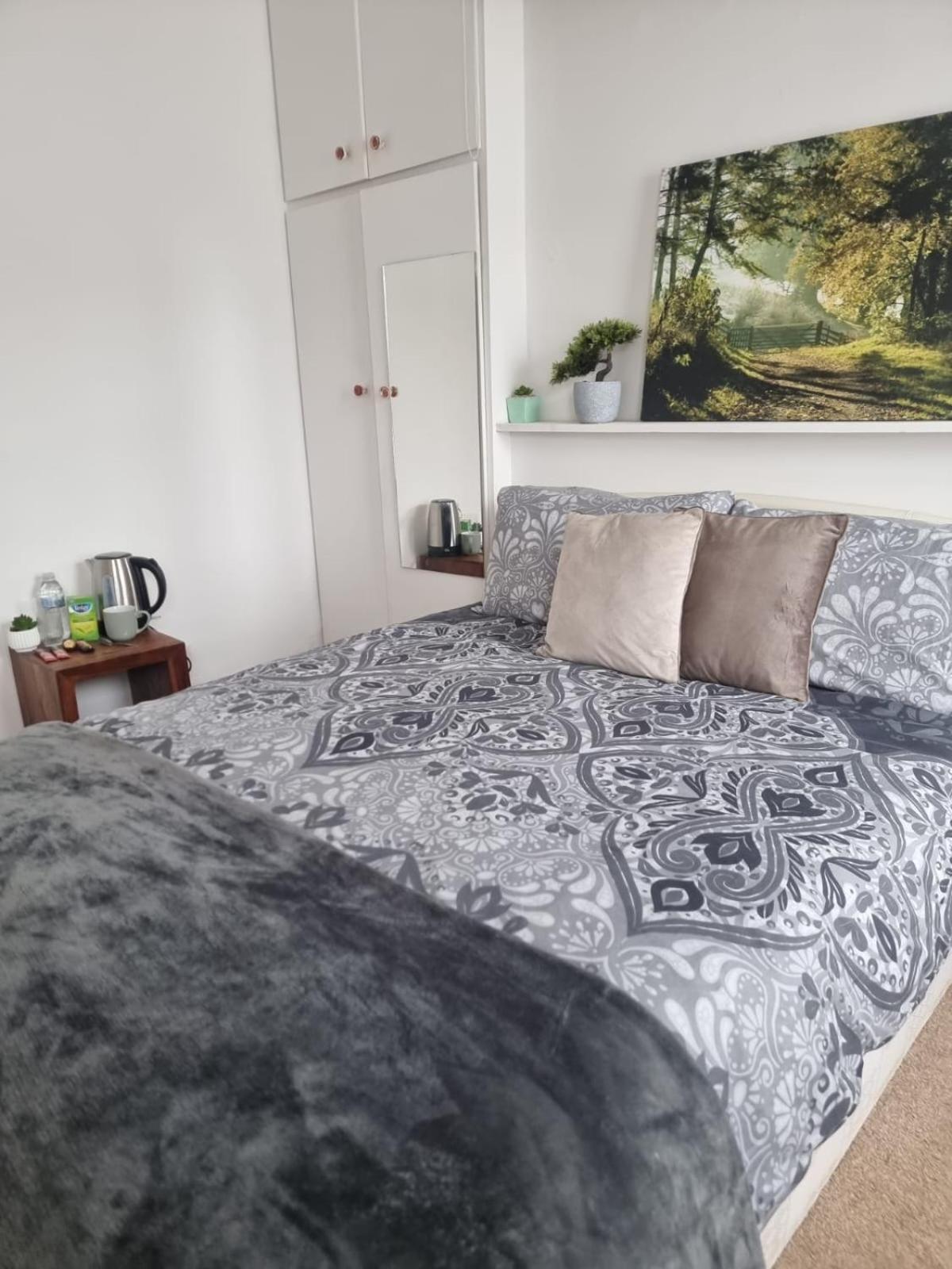 Cozy Rooms 25 Min Liverpool Street Лондон Экстерьер фото