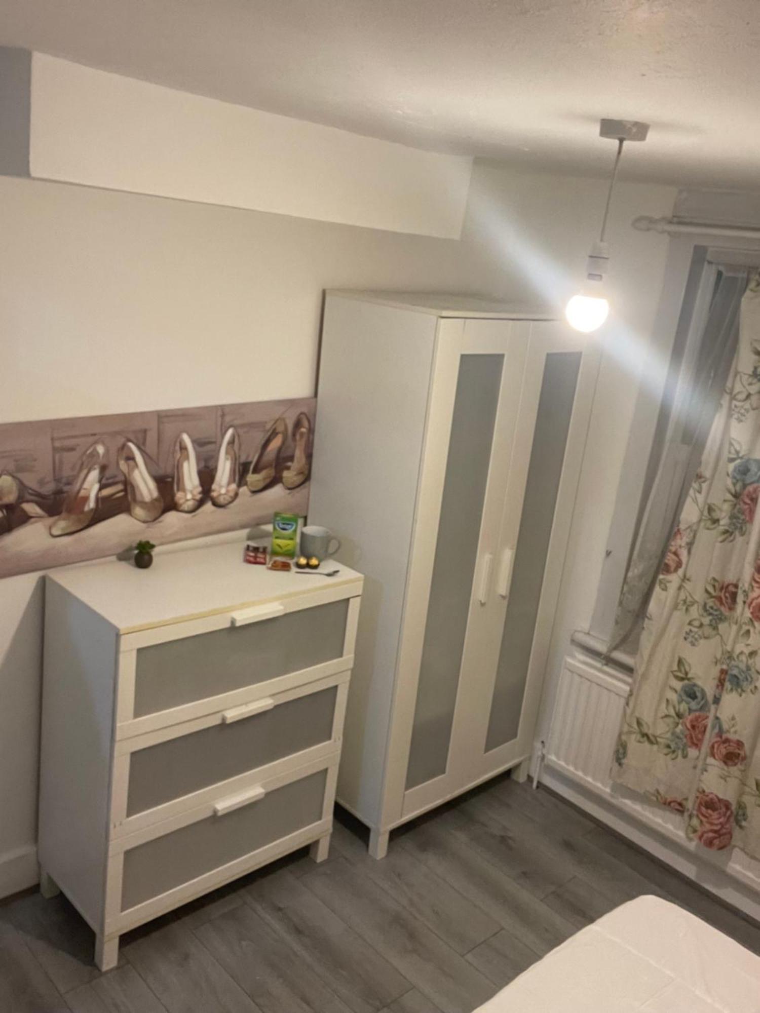 Cozy Rooms 25 Min Liverpool Street Лондон Экстерьер фото