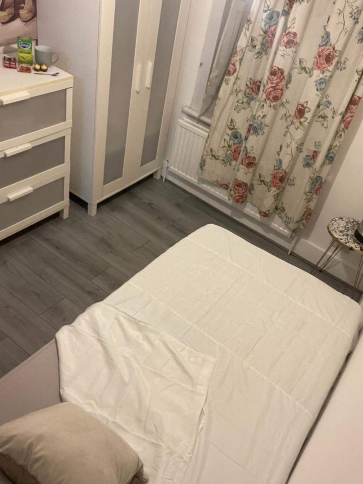 Cozy Rooms 25 Min Liverpool Street Лондон Экстерьер фото